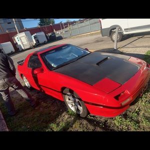 Meet your Posher, Gio